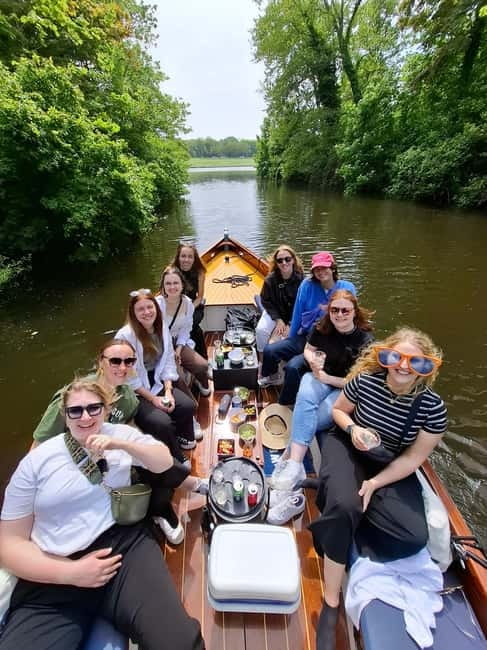 The Hague: individual tickets for an electric boattour! - Small group vibe, pets, and comfort rules you should actually care about