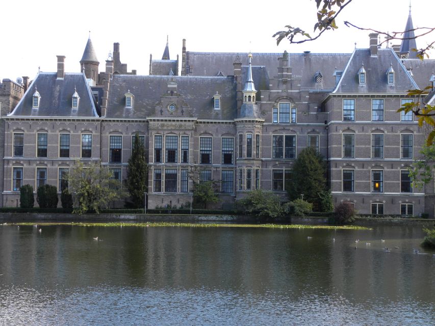The Hague: Old City Private Walking Tour - Key highlights to look for