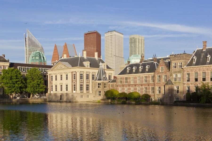 The Hague Walking Tour - Meeting by the Cloud Lamp at Den Haag Centraal