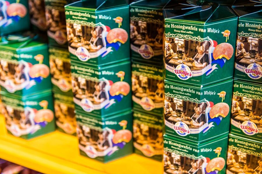 The Volendam Stroopwafel Experience - The guided Stroopwafel tasting and the local liqueur pairing