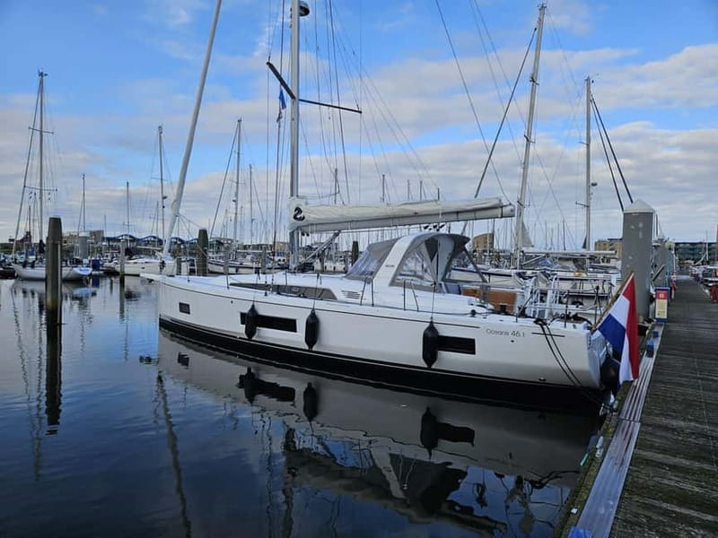 Vlissingen: Westerschelde Sailing Trip with Skipper - 3 hrs - The lock first: why that slow start helps you sail more
