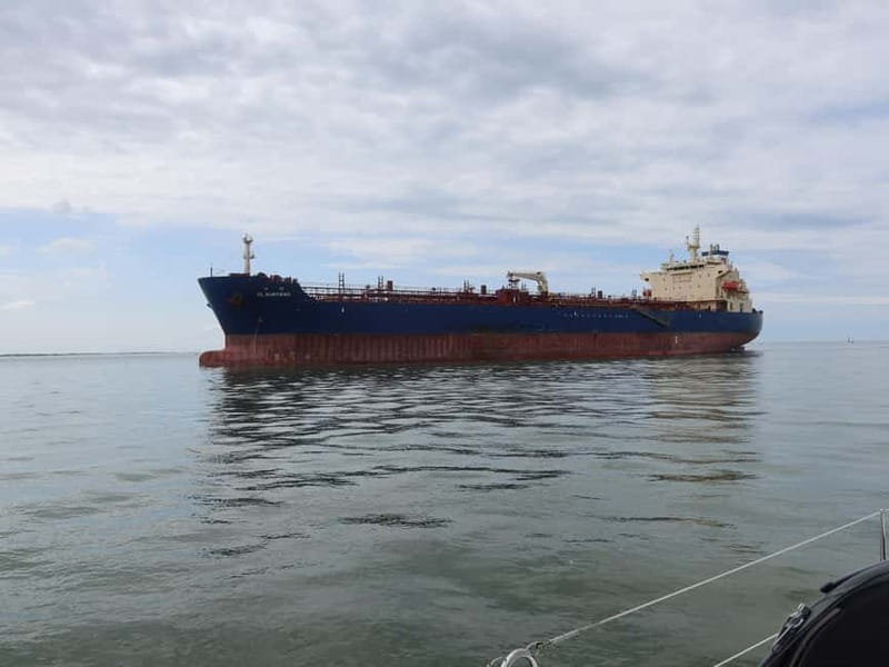 Vlissingen: Westerschelde Sailing Trip with Skipper - 3 hrs - Helping on board is optional, and the safety routine is part of the comfort