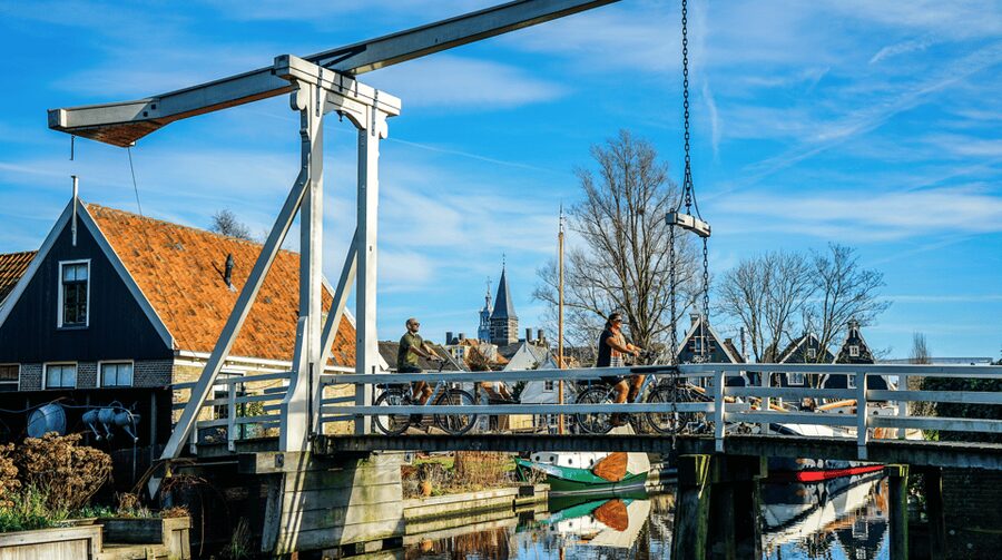 Volendam: Bike Rental including Highlights-Routes - Why Volendam is the perfect bike base for North Holland loops