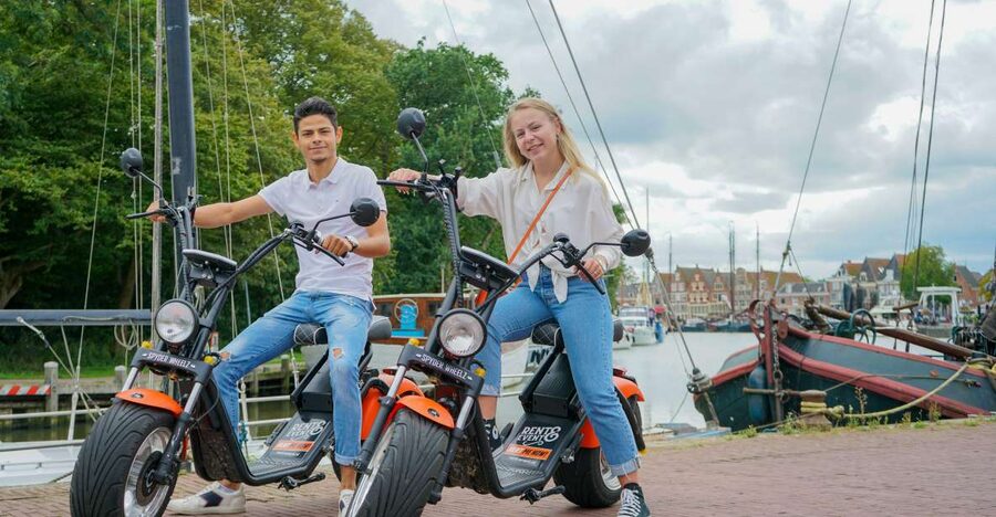 Volendam: E-Scooter Rental - Why an E-Scooter Works So Well Around Volendam