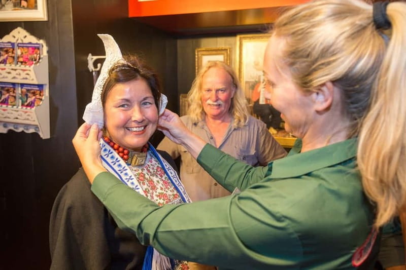 Volendam: Photo in Traditional Dutch Costume - Exactly What Happens in 25 Minutes (And Why It Feels Easy)