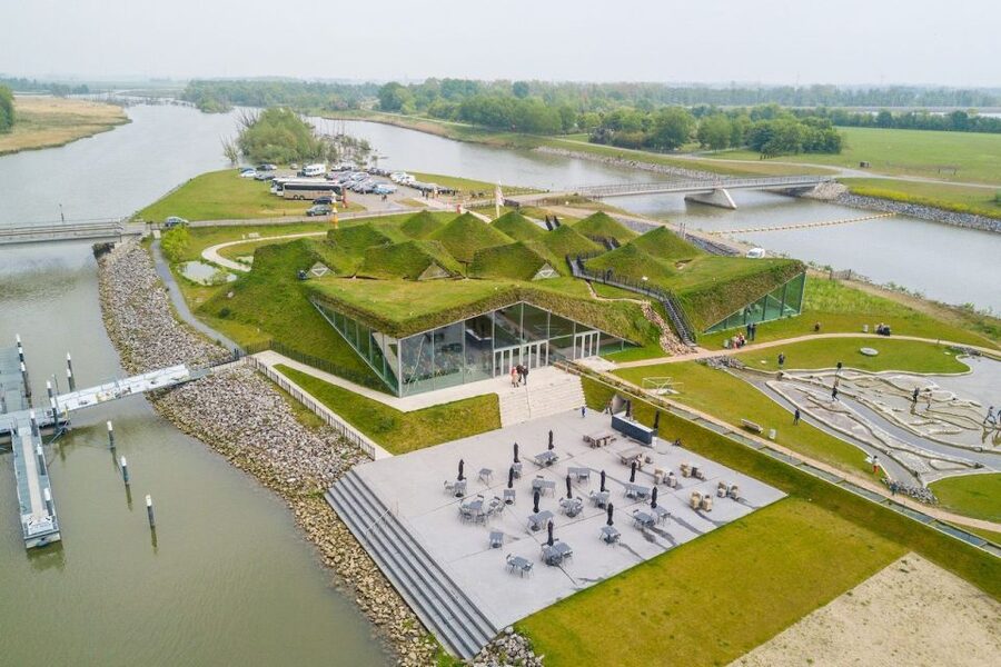 Werkendam: Boat Cruise and Biesbosch Museum Entry Ticket - What the guide does with the story, and why it changes the cruise