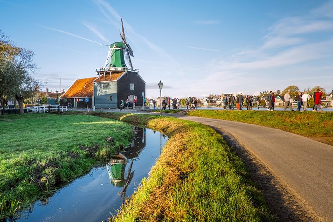 Windmill Tour from Amsterdam, Including Volendam & Marken - Marken by Boat on the All-Inclusive Package, Then Clogs by Hand