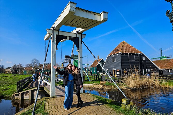 Zaanse Schans and Cheese Tasting Guided Tour from Amsterdam - Catharina Hoeve Cheese Farm: How Dutch Cheese Gets Made, Plus Tasting