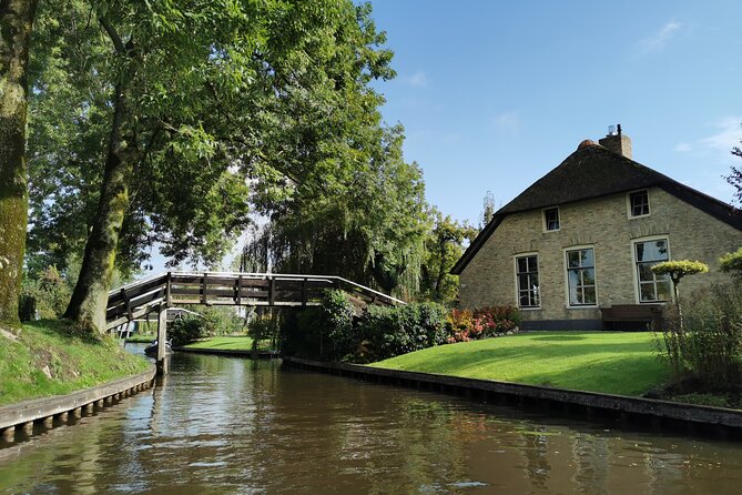 Zaanse Schans and Giethoorn Small-Group Tour with Hotel Pick-Up - Cheese factory tour and tasting, where the real learning happens