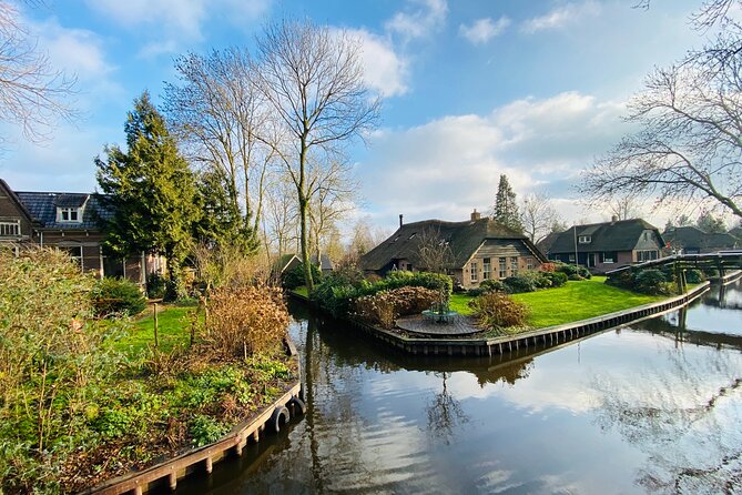 Zaanse Schans and Giethoorn Small-Group Tour with Hotel Pick-Up - Pacing and comfort on a 10-hour schedule