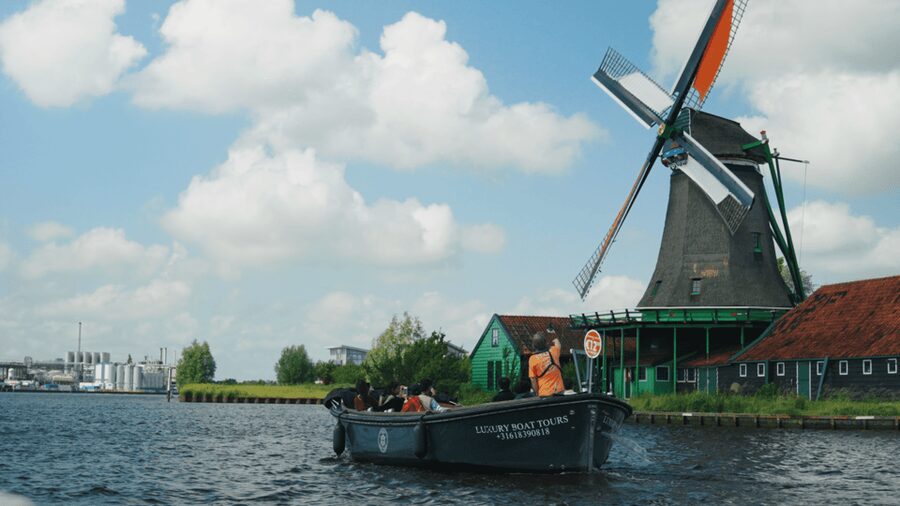 Zaanse Schans: Cruise UNESCO Windmills Village + Live Guide - Key things to know before you go