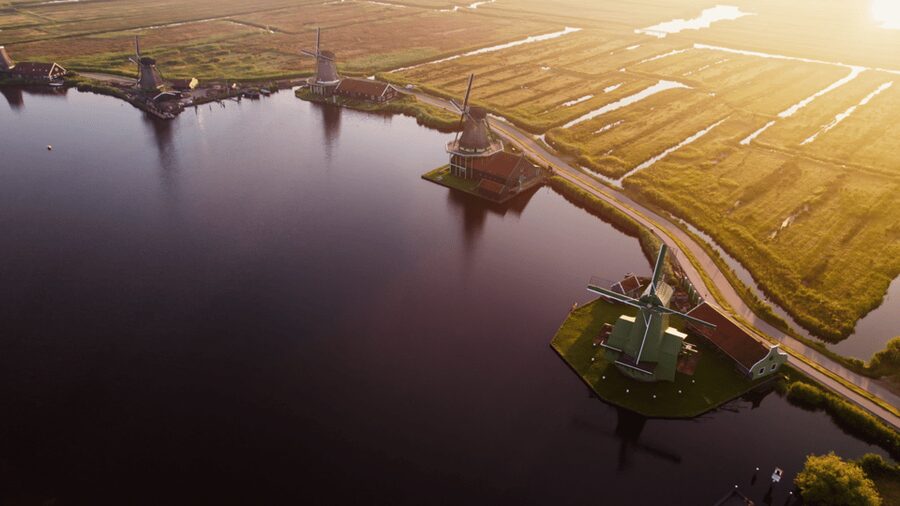 Zaanse Schans: Cruise UNESCO Windmills Village + Live Guide - Weather reality check: you need good conditions