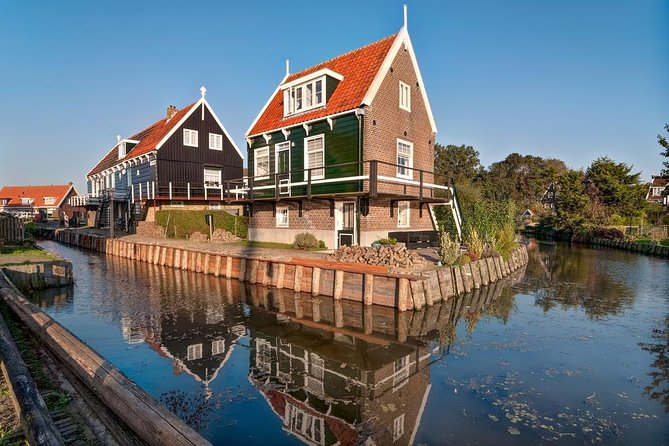 Zaanse Schans, Edam, Volendam and Marken Tour - Volendam Old Town and Port Time for Photos and Food
