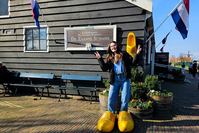 Zaanse Schans Windmills, Cheese and Volendam Tour from Amsterdam - Zaanse Schans caution: entry fees and the “how much do I want to explore” question