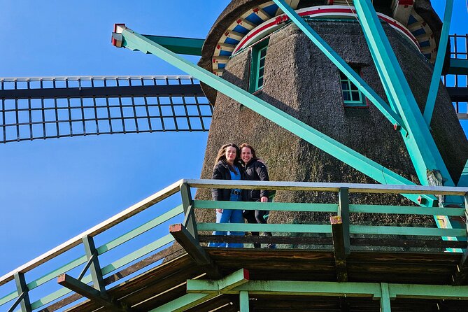 Zaanse Schans Windmills, Cheese and Volendam Tour from Amsterdam - Volendam: orientation walk first, then real free time by the harbor